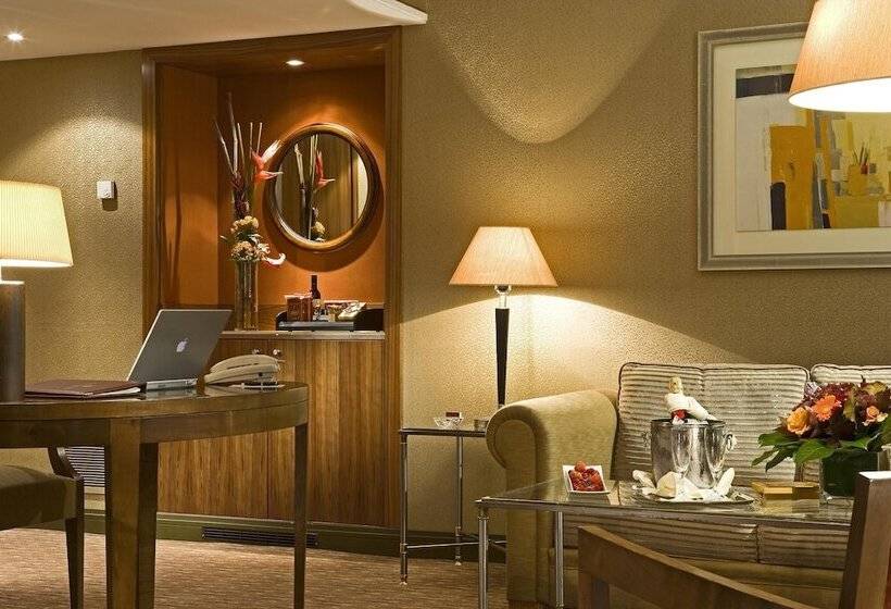 اتاق لوکس, Warwick Brussels  Grand Place