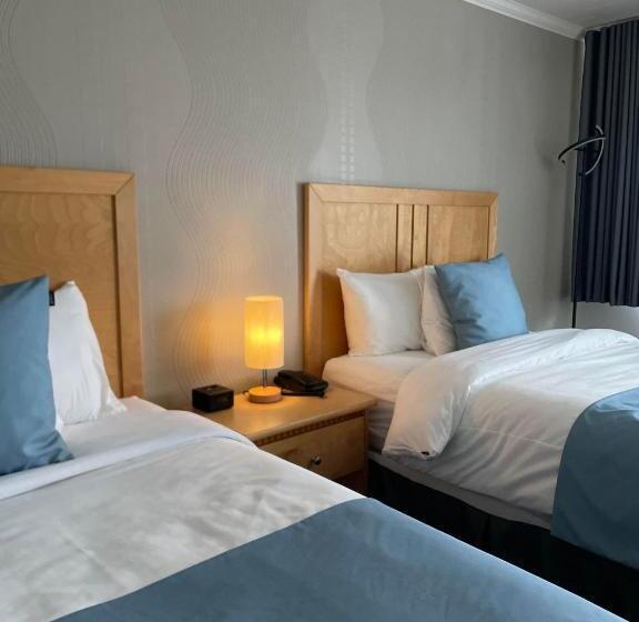 プールビュースタンダードルーム, Riôtel Carleton Sur Mer