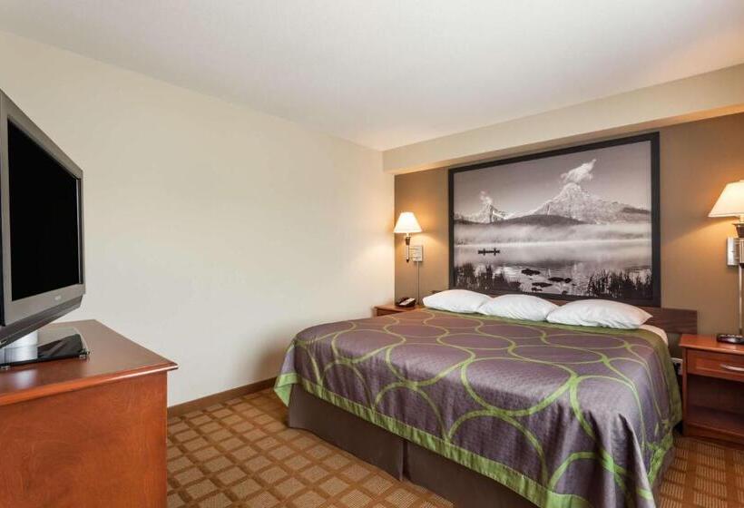 Люкс Кровать Кинг, Super 8 By Wyndham Abbotsford Bc