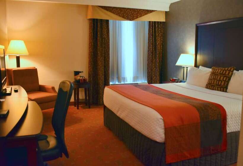 سوییت اجرایی, Hamilton Plaza Hotel & Conference Center