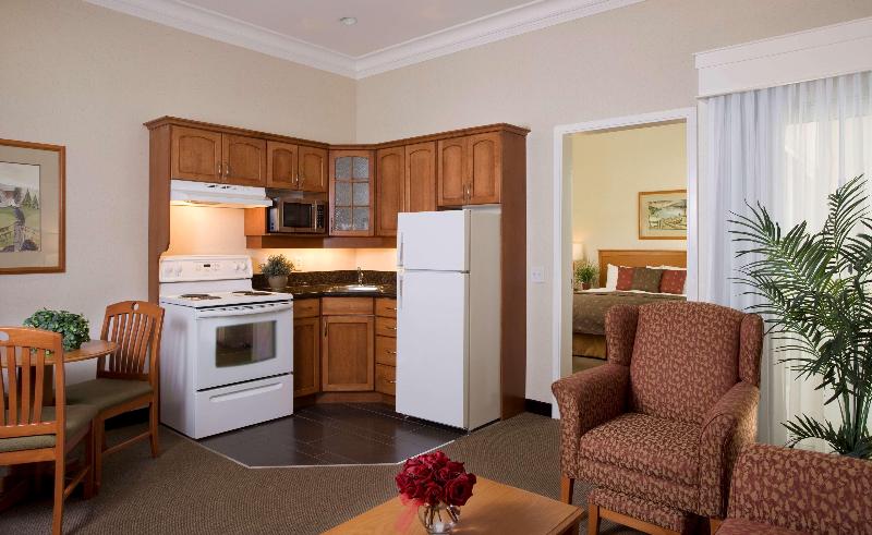 سوییت, Best Western Plus Kelowna Hotel & Suites