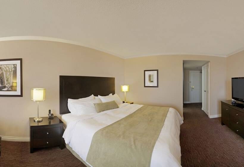 חדר פרמיום, Delta Hotels By Marriott Toronto East