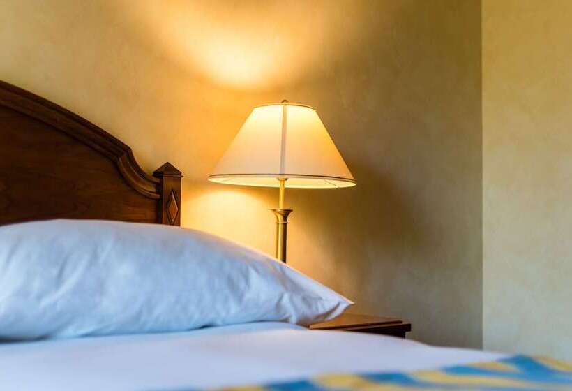 Номер Стандарт с Балконом, Grand Hotel Et Centre Thermal D Yverdon Les Bains