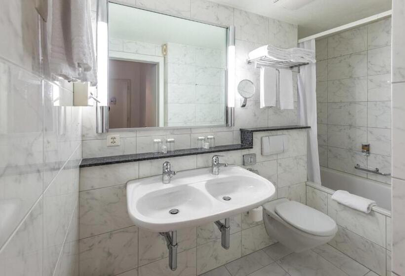 اتاق استاندارد چهار تخته, Altstadt Hotel Krone Luzern