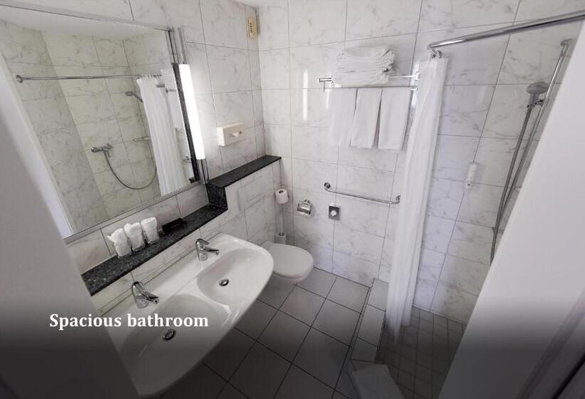 اتاق استاندارد سه نفره, Altstadt Hotel Krone Luzern