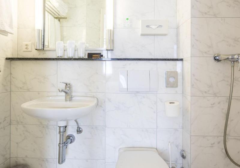 اتاق استاندارد سه نفره, Altstadt Hotel Krone Luzern