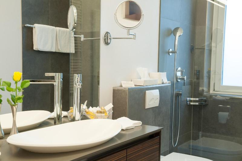 اتاق استاندارد یک تخته با چشم‌انداز, Romantik Hotel Beau Rivage Weggis