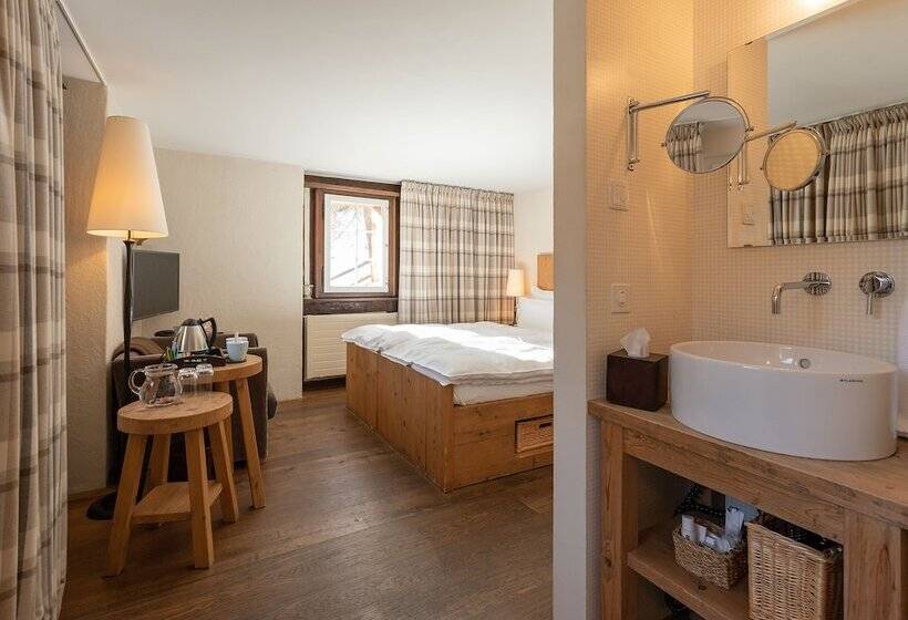 اتاق استاندارد, Maiensässhotel Guarda Val
