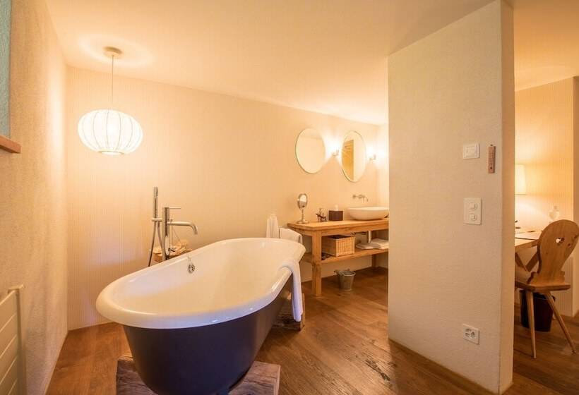 سوییت, Maiensässhotel Guarda Val