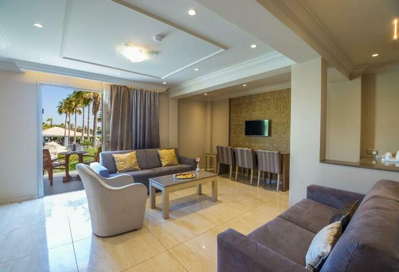 带皇后床的套间, Adams Beach Hotel & Spa