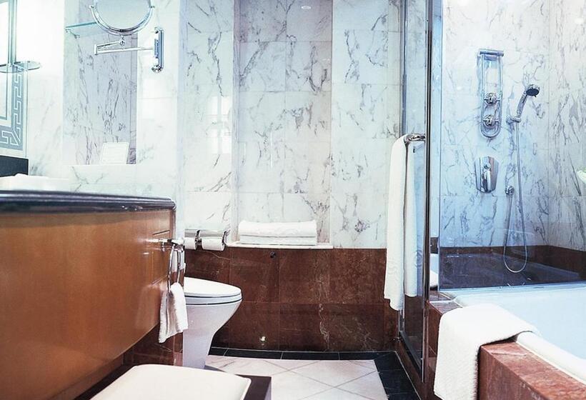 سوییت, Furama Hotel Dalian