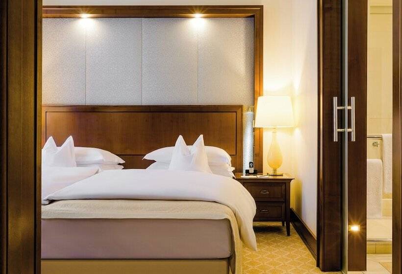 سوییت جونیور, Excelsior Hotel Ernst Am Dom