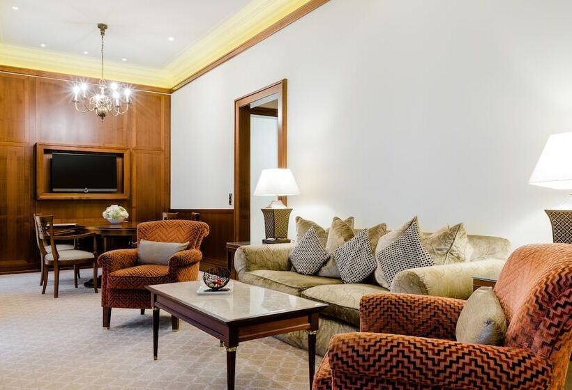 سوییت اجرایی, Excelsior Hotel Ernst Am Dom