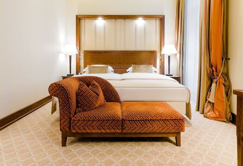سوییت اجرایی, Excelsior Hotel Ernst Am Dom
