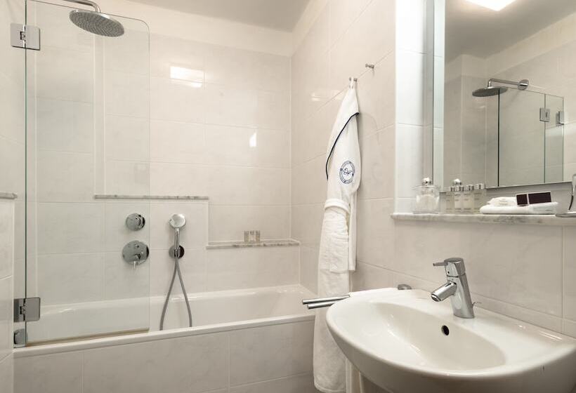 اتاق کلاسیک یک تخته, Excelsior Hotel Ernst Am Dom