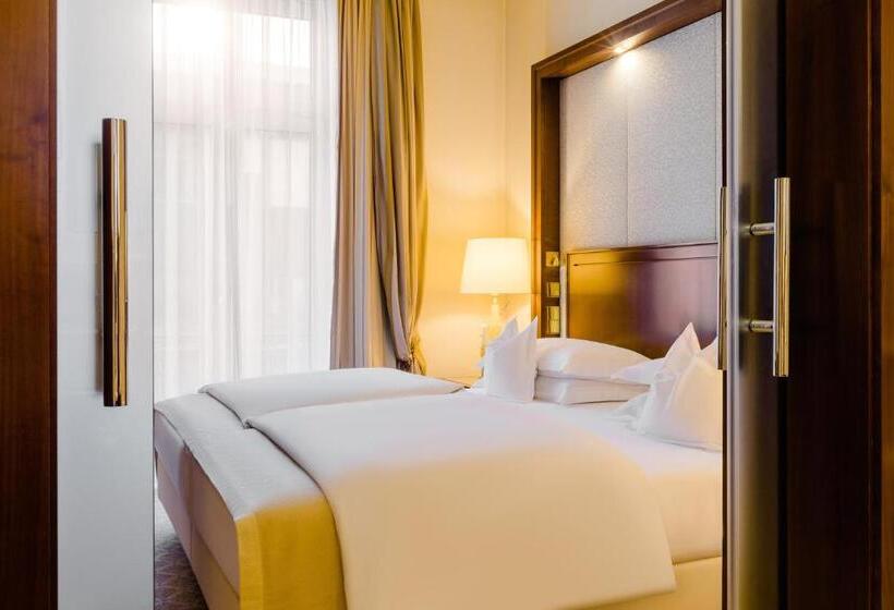 سوییت جونیور, Excelsior Hotel Ernst Am Dom