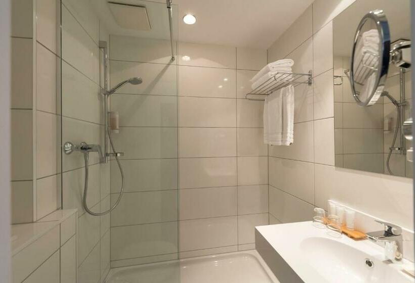 اتاق لوکس با چشم‌انداز شهر, Wyndham Köln