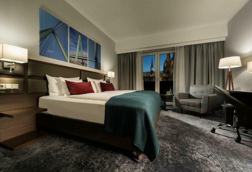 اتاق لوکس با چشم‌انداز شهر, Wyndham Köln