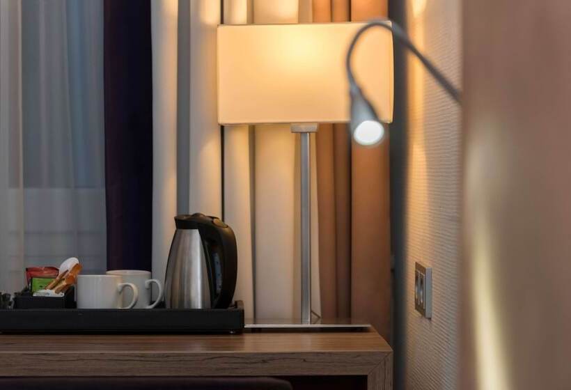 اتاق استاندارد یک نفره, Wyndham Köln