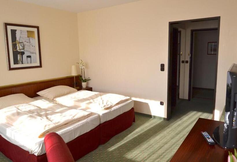 Quarto Comfort, Amedia Siegen, Trademark Collection By Wyndham