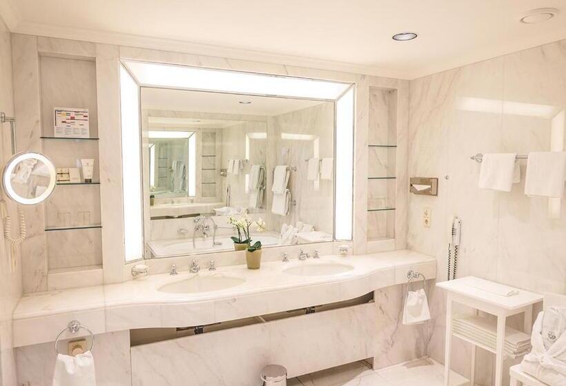 Полулюкс, Brenners Park Hotel & Spa   An Oetker Collection