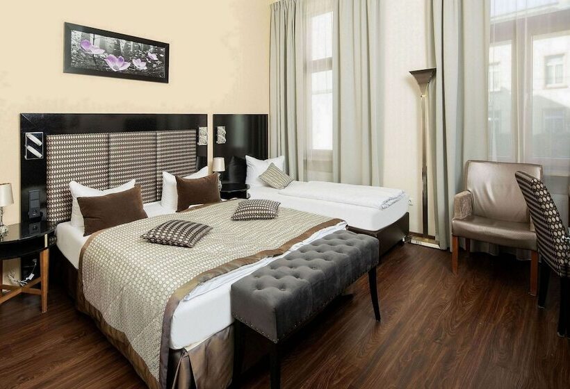 اتاق راحتی سه تخته, City Hotel Kaiserhof