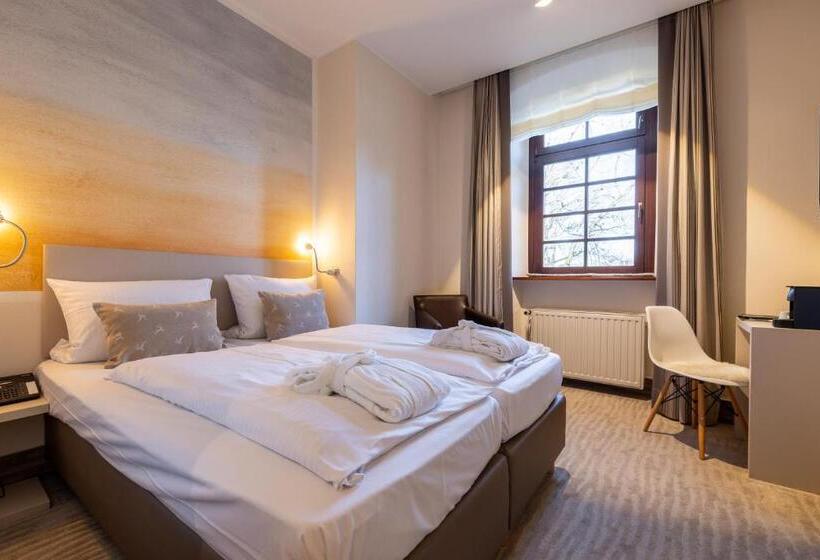 Номер Стандарт, Jagdschloss Hotel Niederwald