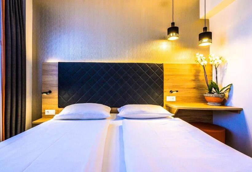 Номер Стандарт, Plaza Inn Rieker Stuttgart Hauptbahnhof