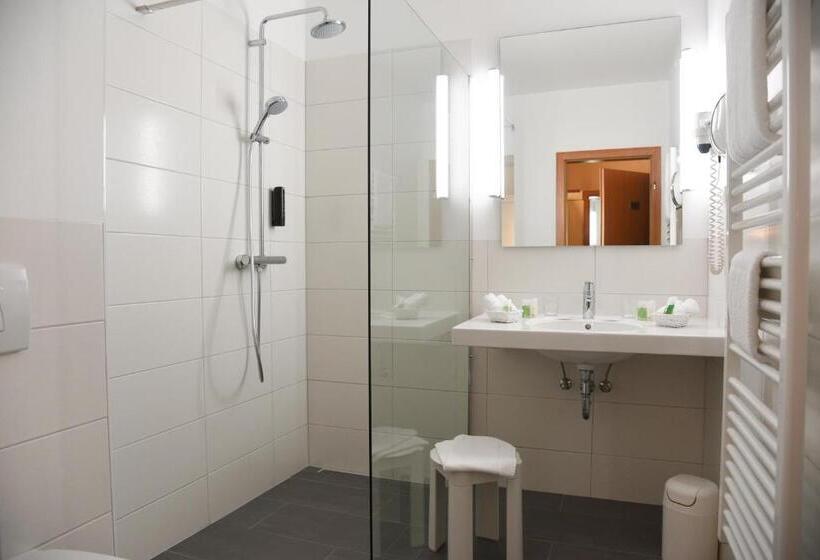 Семейный Номер, Parkhotel Bad Homburg