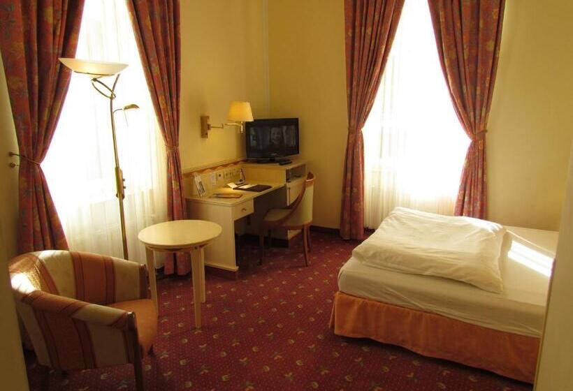 Номер Стандарт, Parkhotel Bad Homburg