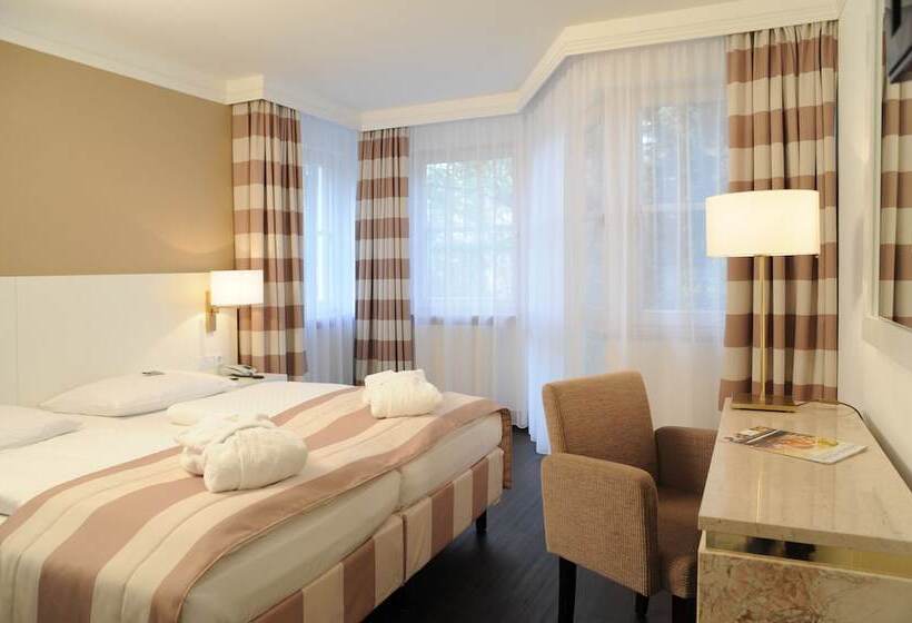 Полулюкс, Relexa Waldhotel Schatten Stuttgart