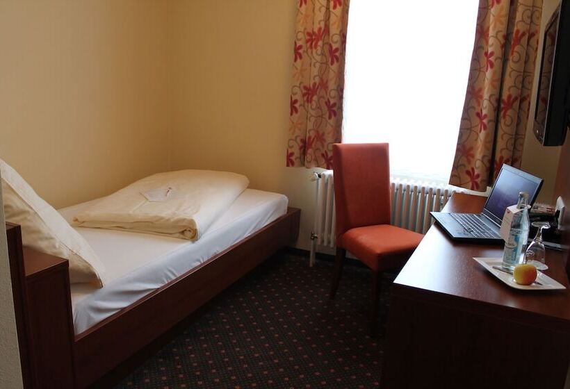 Номер Комфорт Индивидуальный, Stadt Gut Hotel Gasthof Goldener Adler