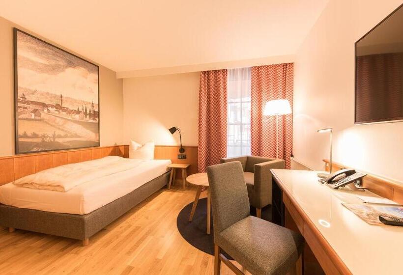 Индивидуальный Номер Классика, Bayerischer Hof