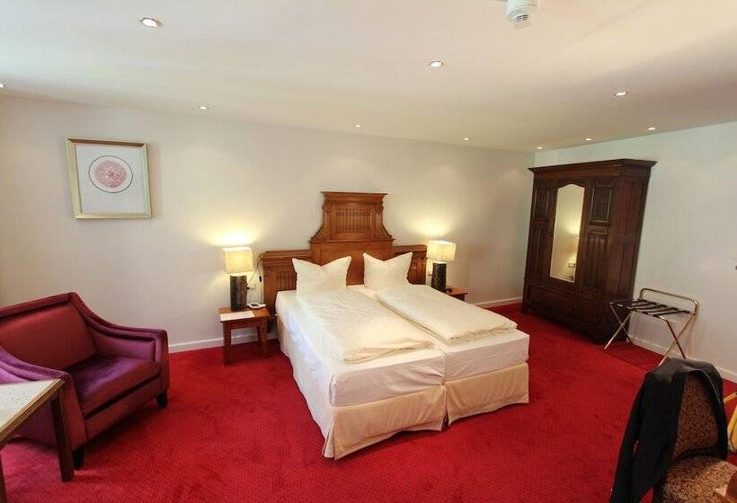 Трехместный Номер Комфорт, Historik Hotel Goldener Hirsch Rothenburg