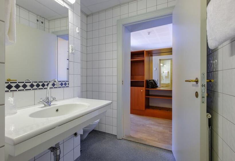 스탠다드 트리플 룸, Four Points Flex By Sheraton Roskilde