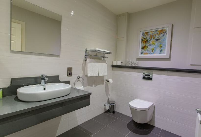 Четырехместный Номер Стандарт, Grand Hotel Tralee