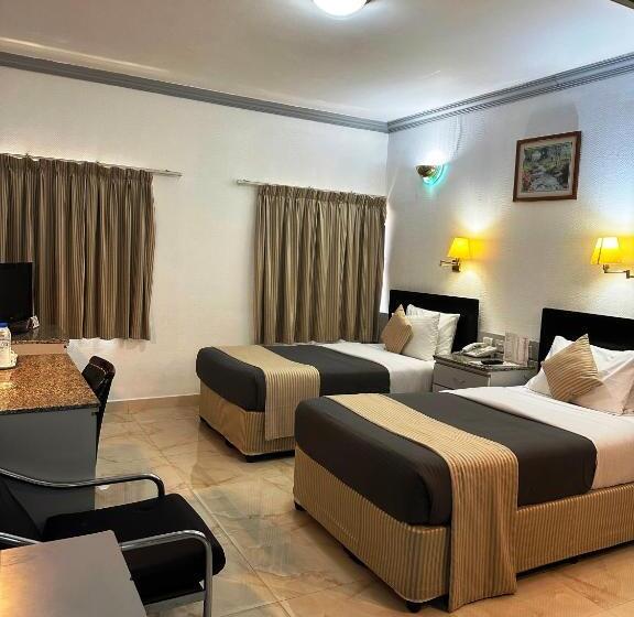 标准间, Grand Astoria