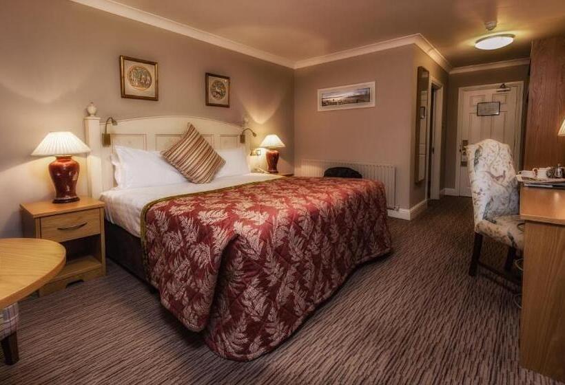 اتاق استاندارد با تخت بزرگ, The Inn At Dromoland