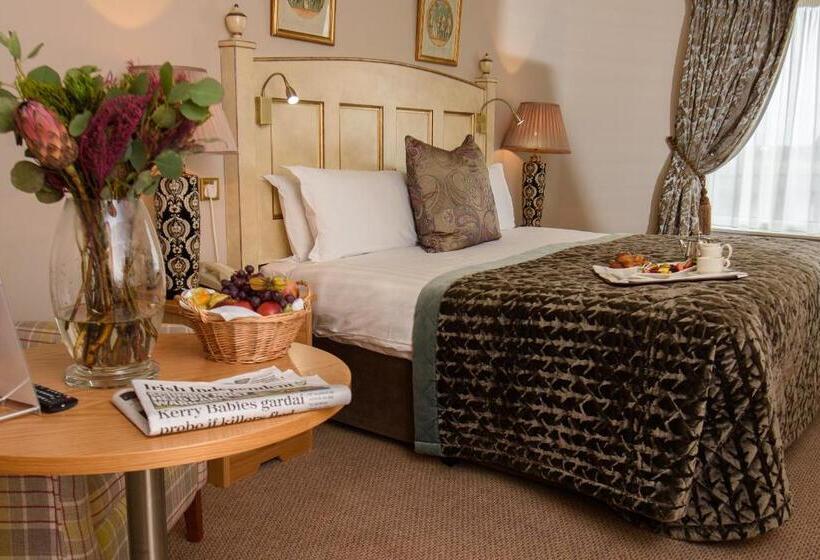 اتاق استاندارد با تخت بزرگ, The Inn At Dromoland