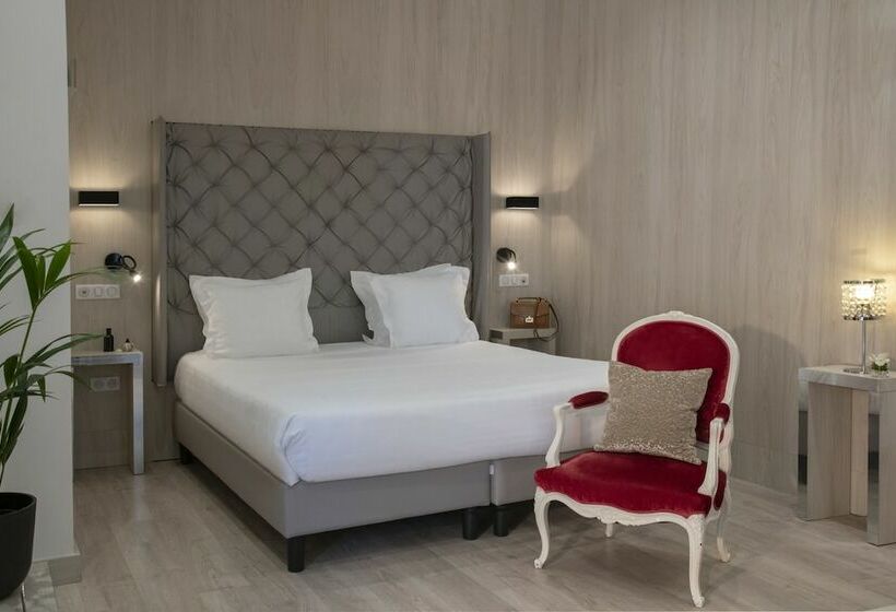 Люкс, Golden Tulip Cannes Hotel De Paris