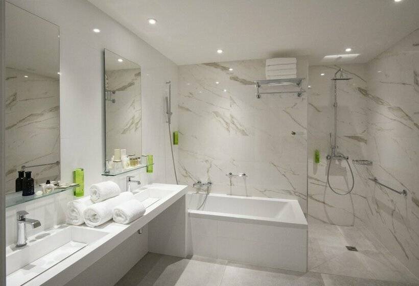 סוויטה, Golden Tulip Cannes Hotel De Paris