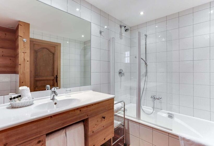 کلبه ییلاقی, La Verniaz Et Ses Chalets