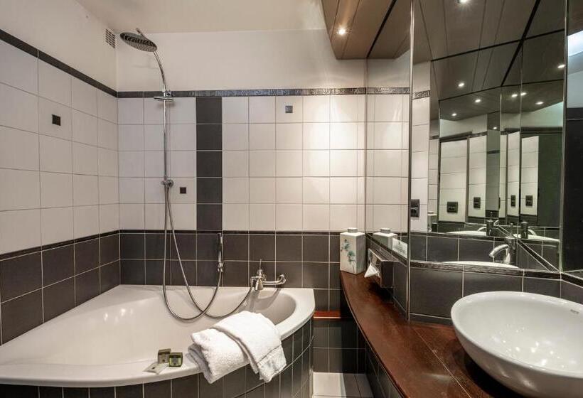 Номер Комфорт, Le Bailliage Hôtel & Spa