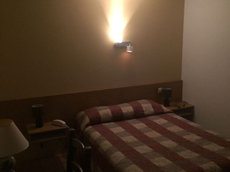 اتاق استاندارد یک نفره, Le Boischaut  Citotel Chateauroux