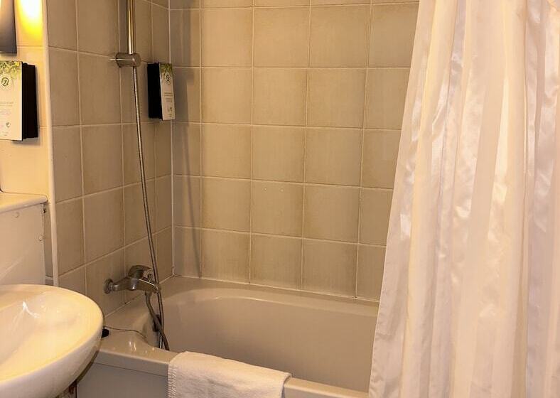 اتاق استاندارد, Campanile Charleville Mezieres