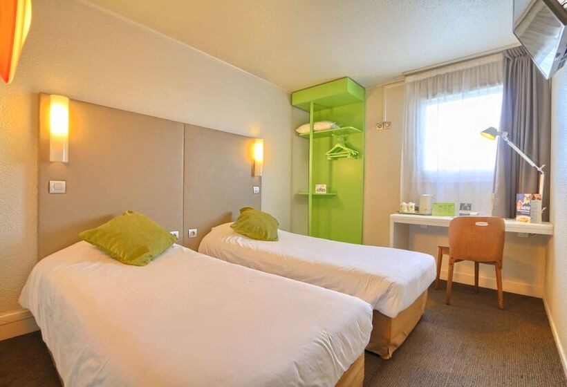 Номер Стандарт, Campanile Paris Ouest Nanterre La Defense
