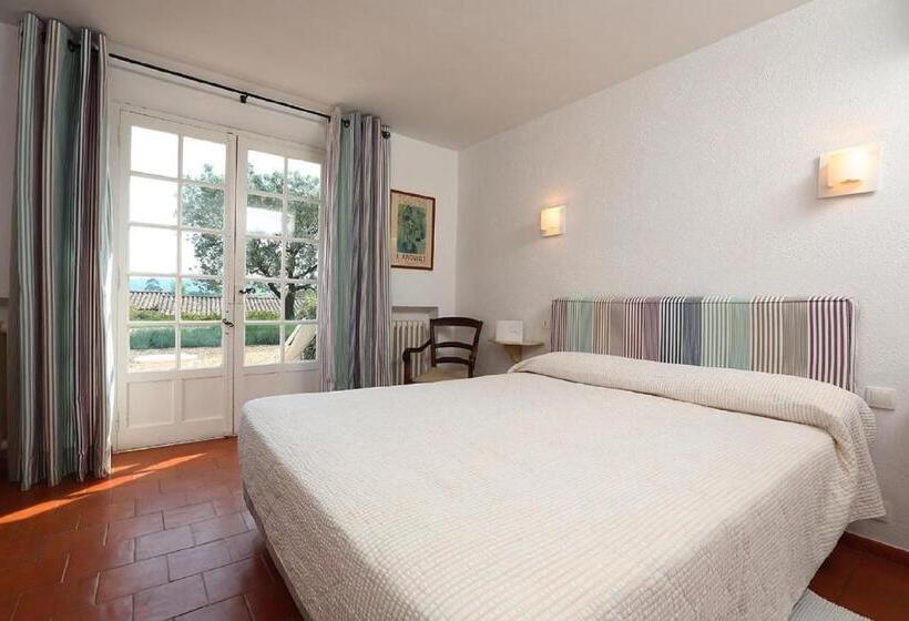 Номер Стандарт с Террасой, Hôtel La Figuière