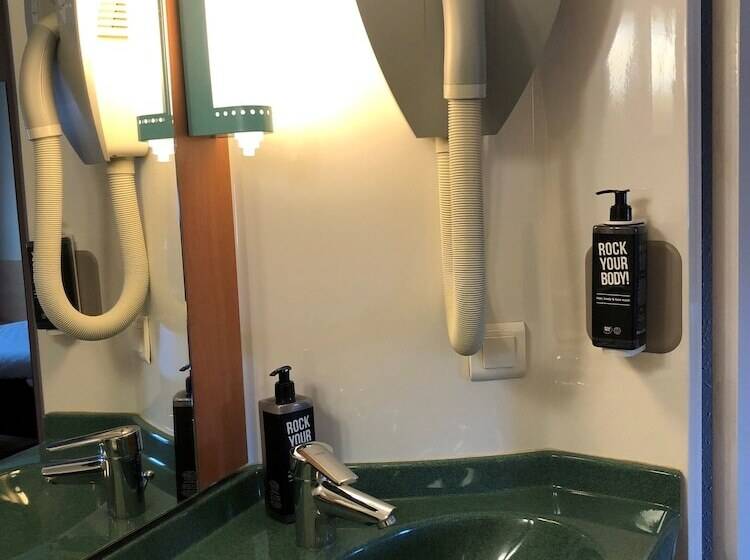 اتاق استاندارد, Ibis Laon