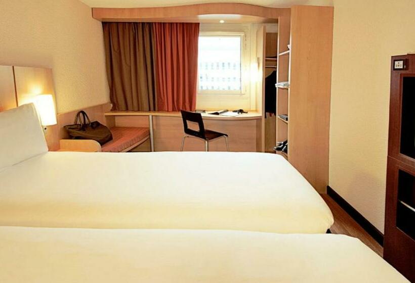 Номер Стандарт, Ibis Paris Porte D'orleans