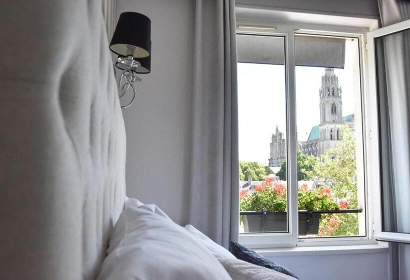 Comfort room with view, Hôtel Le Boeuf Couronné Chartres   Logis Hotels